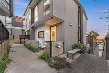 17/37 St Vincent Avenue, Remuera