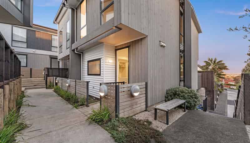 17/37 St Vincent Avenue, Remuera