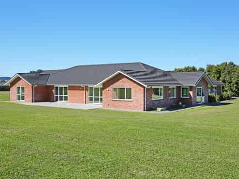 379A Aka Aka Road, Puni