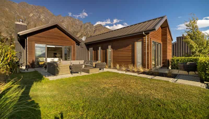 13 Ellesmere Avenue, Jacks Point