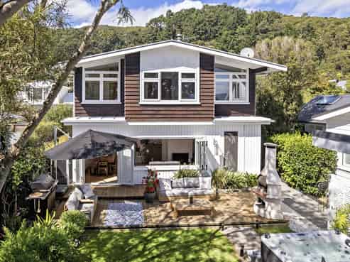 25 Marine Parade, Eastbourne