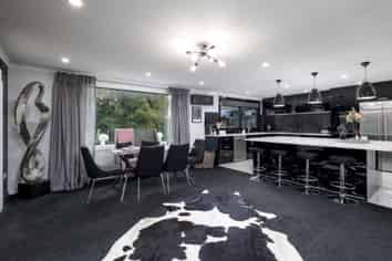 13 Lower Hook Road , WAIMATE