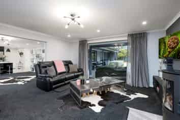 13 Lower Hook Road , WAIMATE