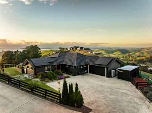 204 Eskridge Drive, Bay View