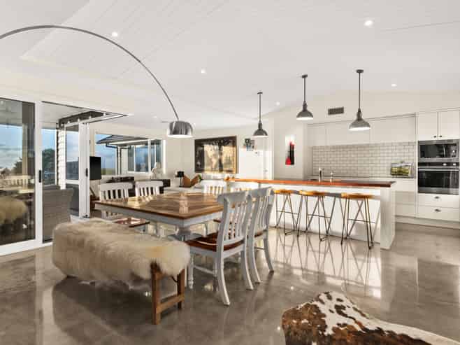 204 Eskridge Drive, Bay View