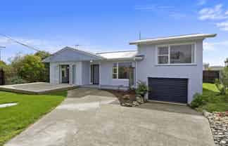 162 Queen Street, Levin