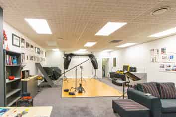 High Quality Studio/Office - Available Now