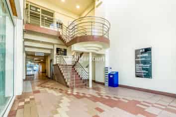 High Quality Studio/Office - Available Now