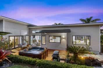 57 Waldorf Crescent, Orewa