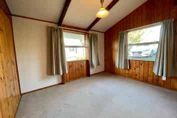 2A Aberdeen Road, Castor Bay