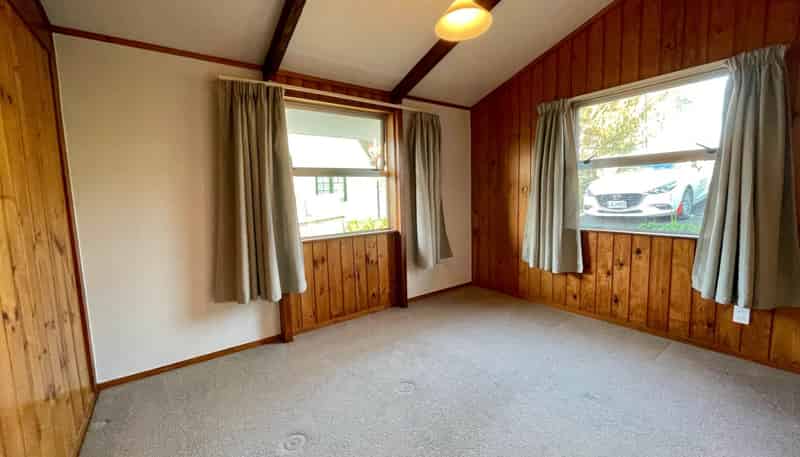 2A Aberdeen Road, Castor Bay