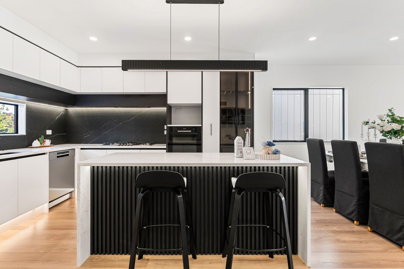 FREEHOLD, STYLISH, SEA VIEWS & RANGI ZONED - Bild 2