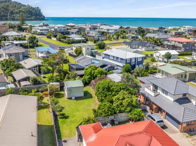 218B Ocean Road, Whangamata
