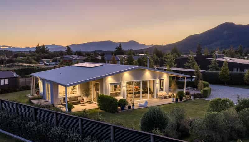 21 Sam John Place, Lake Hawea