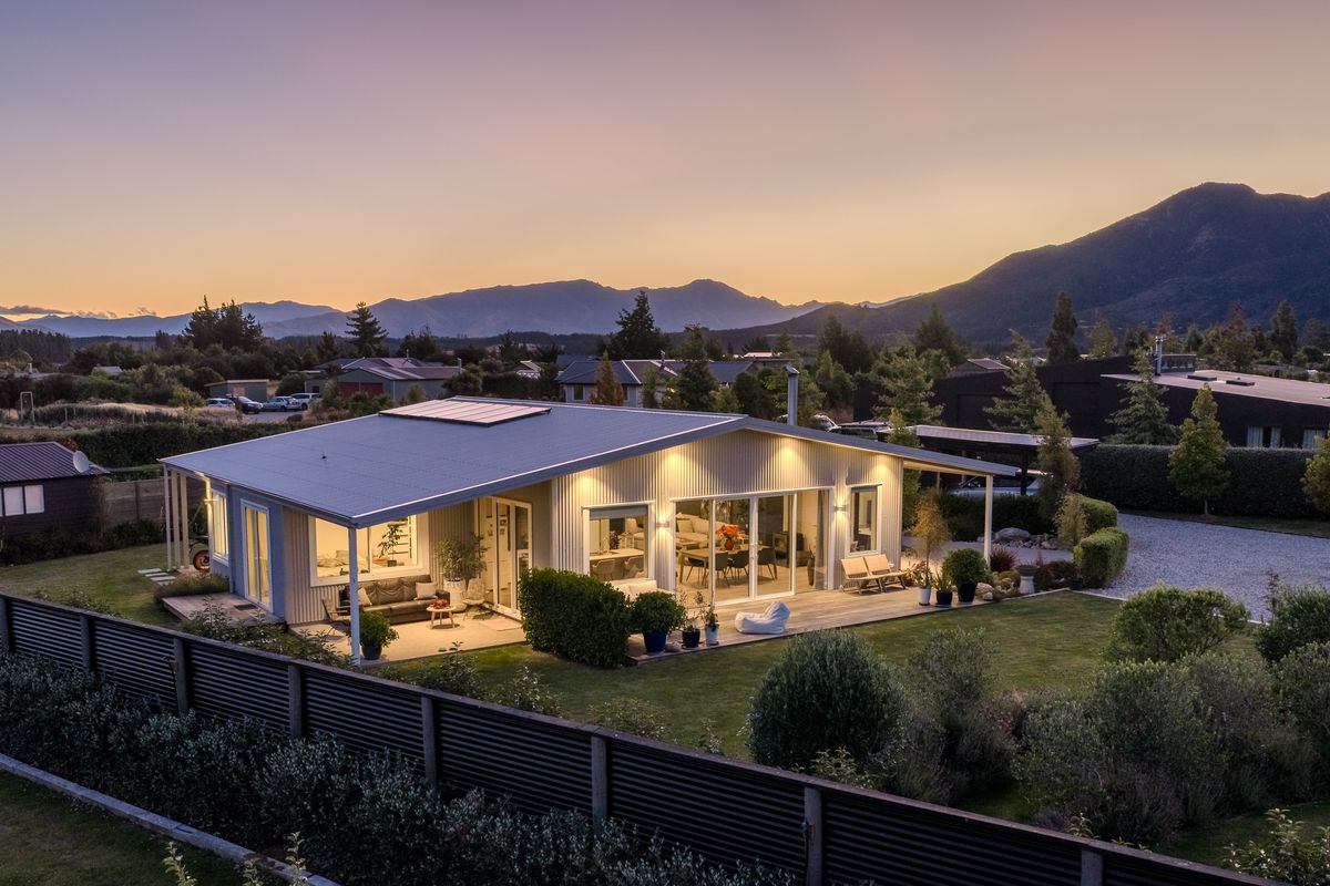 Lake Hawea Lifestyle on 2074sqm