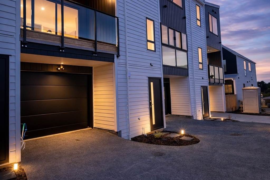 4 Rooms (3 Bedrooms + 1 Workshop room) – pohled 3