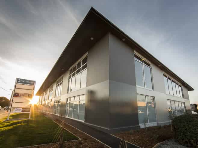 High profile modern office/retail – Ferrymead