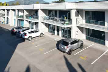 Quality Commercial Office Unit