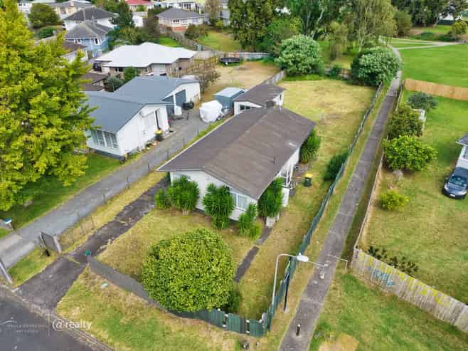 6 Alamein Place, Pukekohe