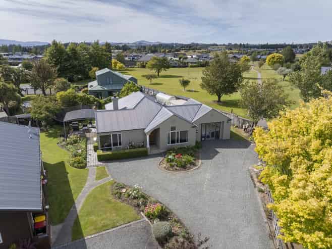 13 and 15 Melland Place, Te Anau