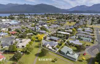 13 and 15 Melland Place, Te Anau