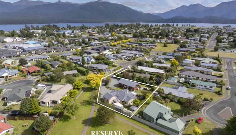 13 and 15 Melland Place, Te Anau