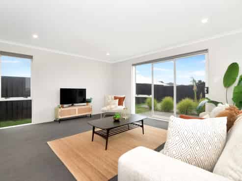 16 Empire Crescent, Papamoa