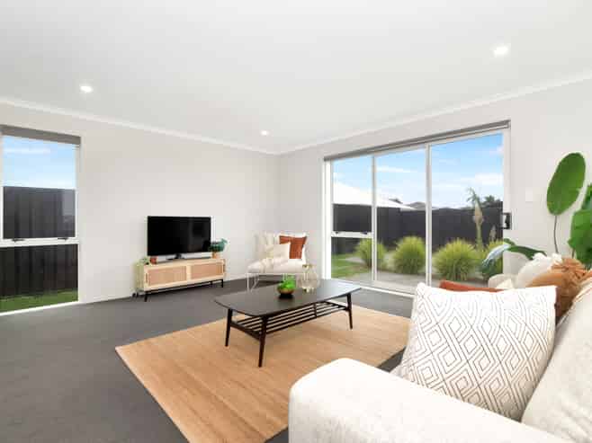 16 Empire Crescent, Papamoa