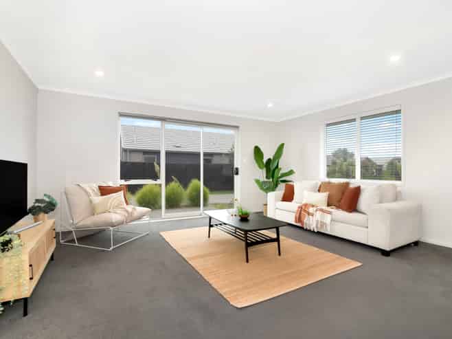 16 Empire Crescent, Papamoa