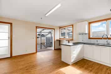 5 Convair Crescent, Mangere