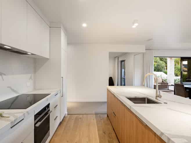 18 Winslow Court, Huntington