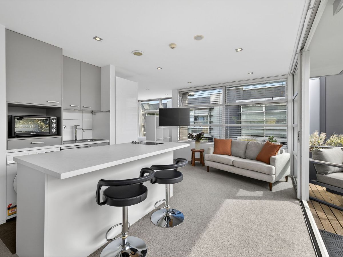 8/8A Settlers Crescent, FERRYMEAD, Christchurch City, Canterbury - Photo 2