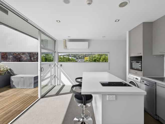 8/8A Settlers Crescent, FERRYMEAD