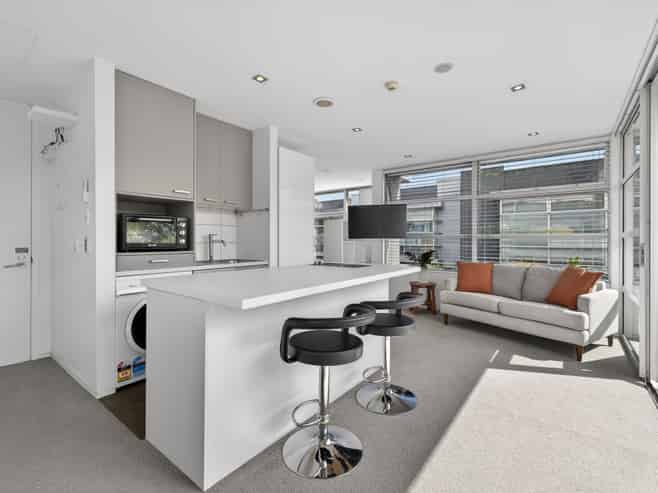 8/8A Settlers Crescent, FERRYMEAD