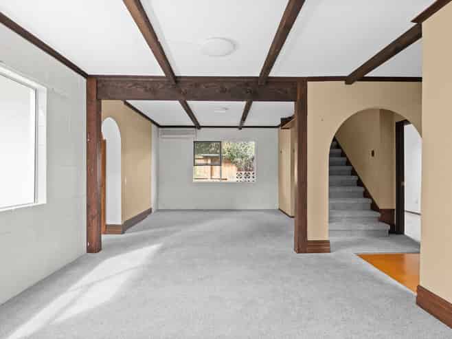 16 Knighton Road, Hillcrest