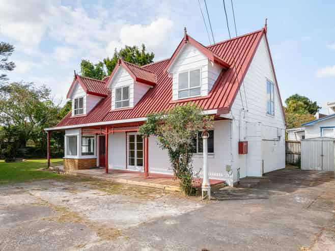 16 Knighton Road, Hillcrest