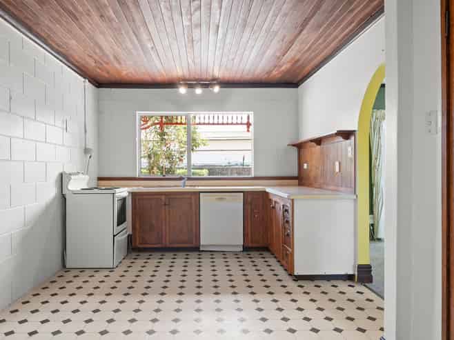 16 Knighton Road, Hillcrest