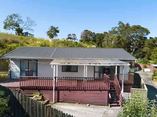 76A Chilcott Road, Henderson