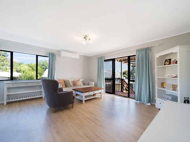 76A Chilcott Road, Henderson