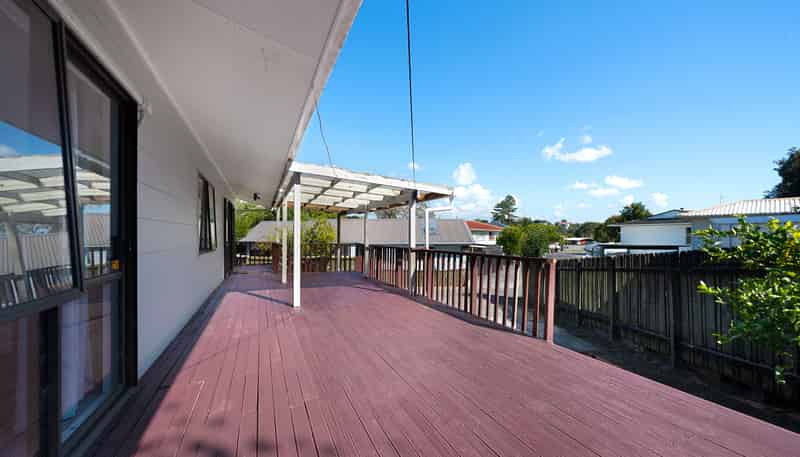 1/76 Chilcott Road, Henderson