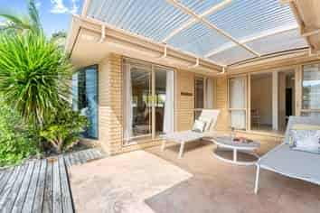 2 Greenleaf Way, Northcross