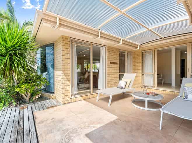 2 Greenleaf Way, Northcross