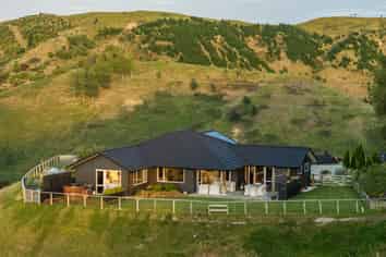 204 Eskridge Drive, Bay View