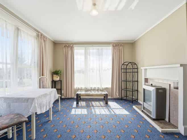 111 Carlton Avenue, Tawhero