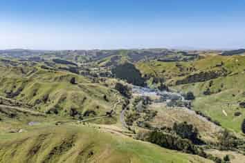 1823 Opaki Kaiparoro Road, Mauriceville