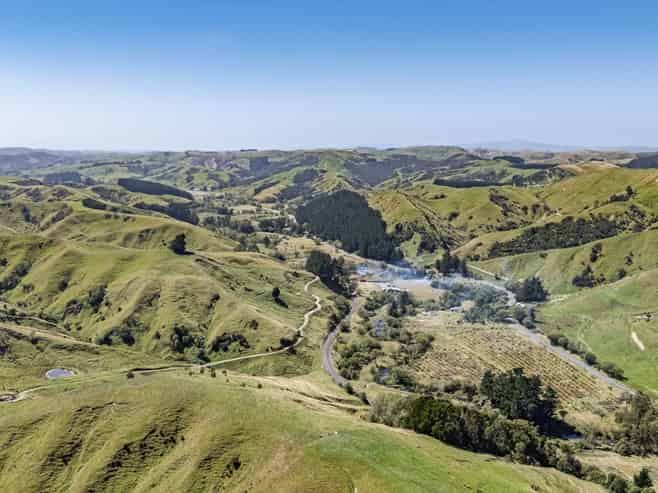 1823 Opaki Kaiparoro Road, Mauriceville