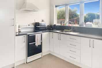 1/512 Main North Road, Bay View