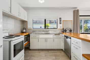 305a Chartwell Avenue, Whangamata