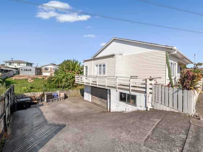 3B Fulton Crescent, Otara