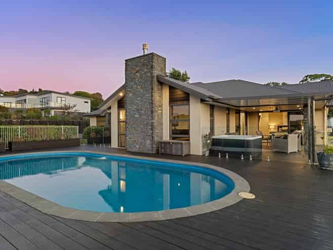 11 Bernora Crescent, Bombay